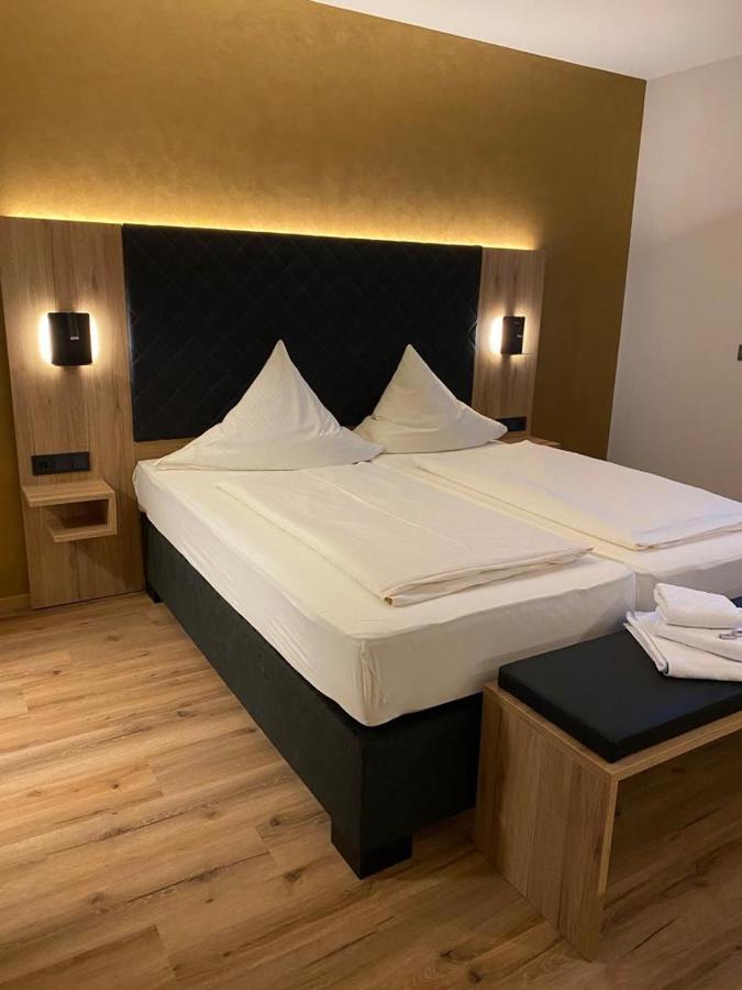 Hotel Gasthof Kaesser Ансбах Экстерьер фото